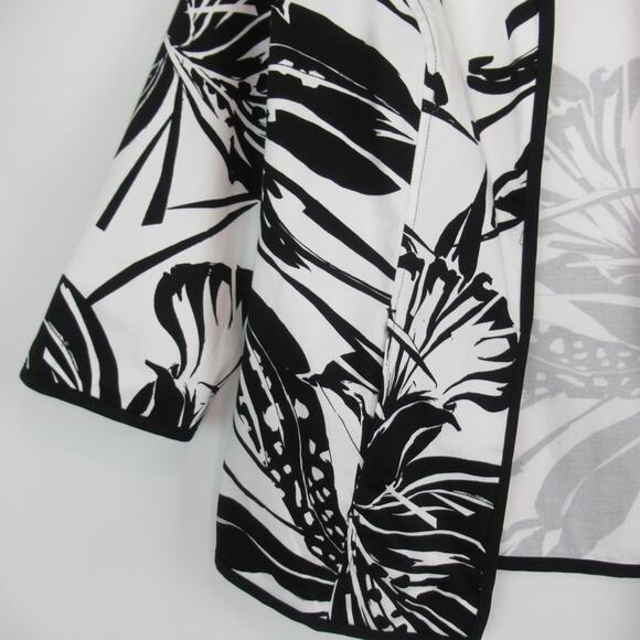 CHICO’S Leaf Print Open Front Lightweight Jacket White/Black Women's Size Medium - Picture 3 of 11